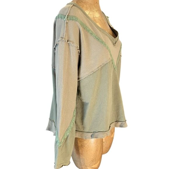 POL V-Neck Long Sleeve Exposed Seam Waffle Knit Mixed Media Top M Khaki #141V - Picture 3 of 8